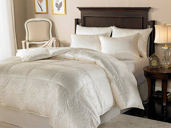 Downright Eliasa Eiderdown Comforter & Pillows